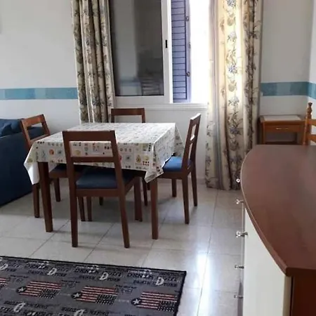Regina Gardens: Spacious 2 Bedroom Apartment Paphos